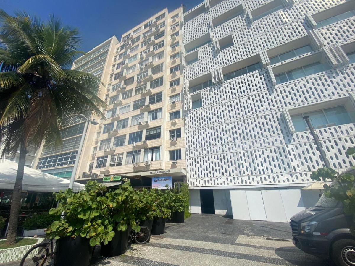 Com Entrada Na Av Atlantica De Copacabana, Proximo De Ipanema, Ar , Wi-fi E Netflix, Pauloangerami Aa3806 Río de Janeiro
